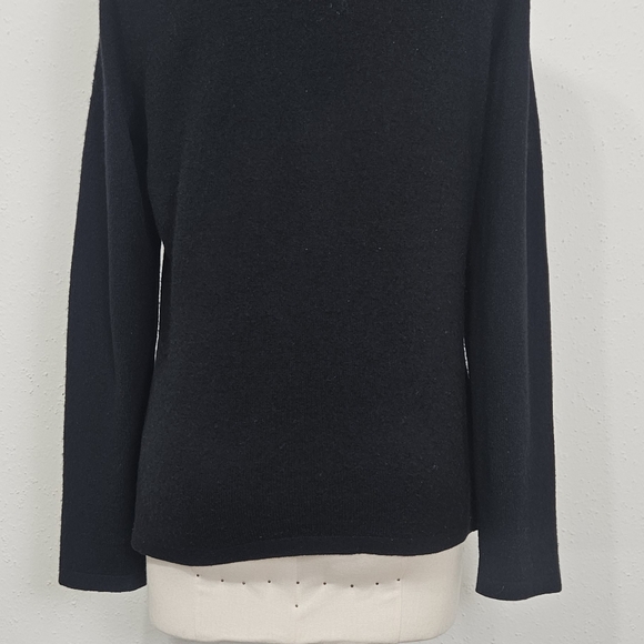 Charter Club Cowl Neck Cashmere Sweater in Black Size Small - Picture 7 of 9